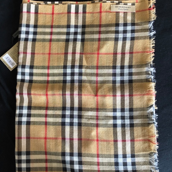 Burberry Vintage Check Wool Silk Scarf, BNWT - Picture 3 of 8